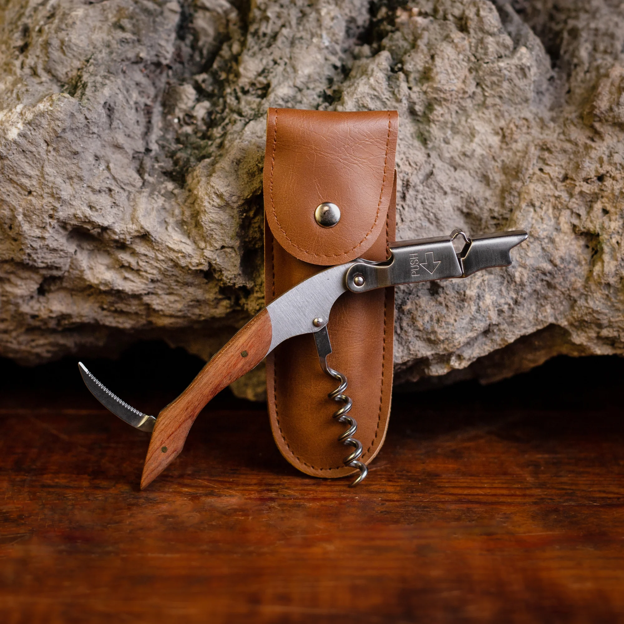 Sacacorchos Profesional Con Madera y Funda Cuero